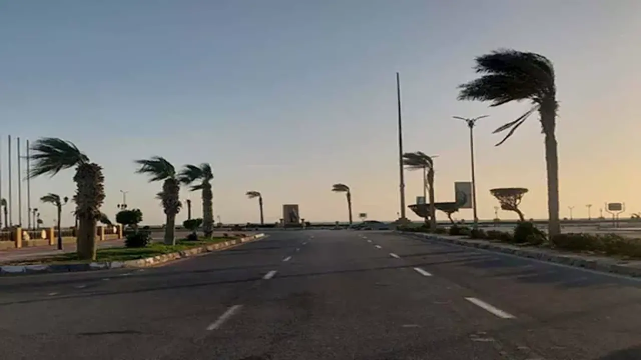 توقعات بتقلبات جوية تشمل هطول أمطار على السواحل الشمالية مع انتشار الشبورة المائية